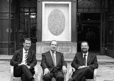I due fratelli Conticello, Fabio e Vincenzo con, al centro, il padre.