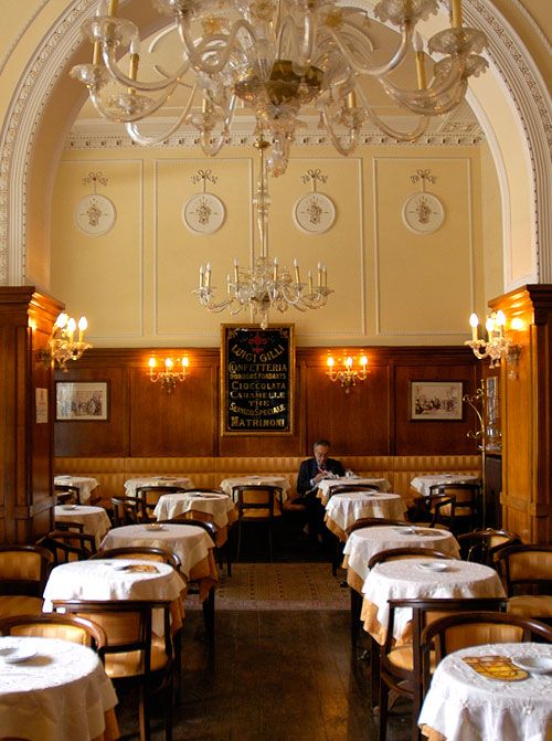 Il Caffè Gilli a Firenze: ritrovo raffinato di grandi artisti